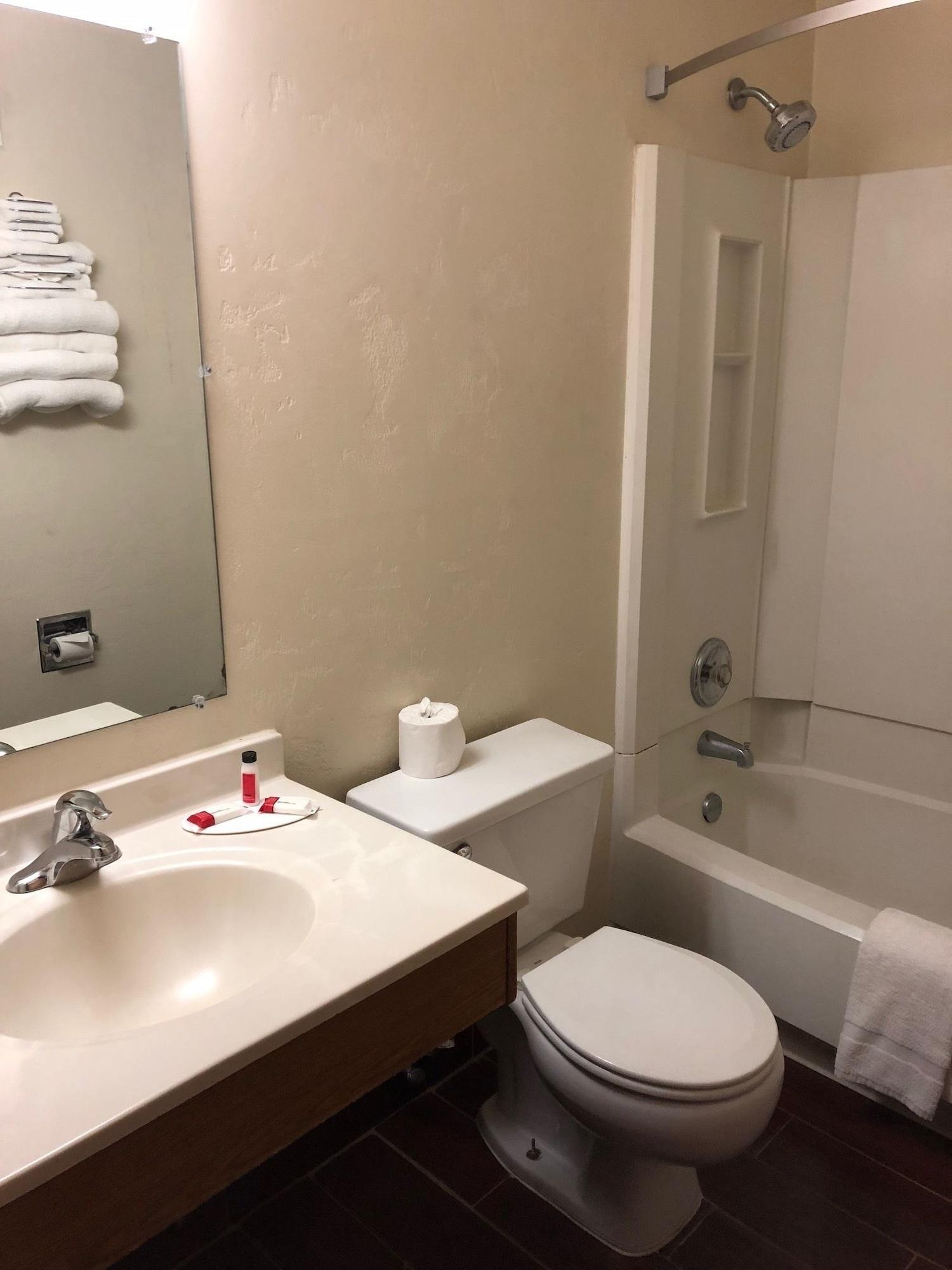 Super 8 By Wyndham Klamath Falls Buitenkant foto