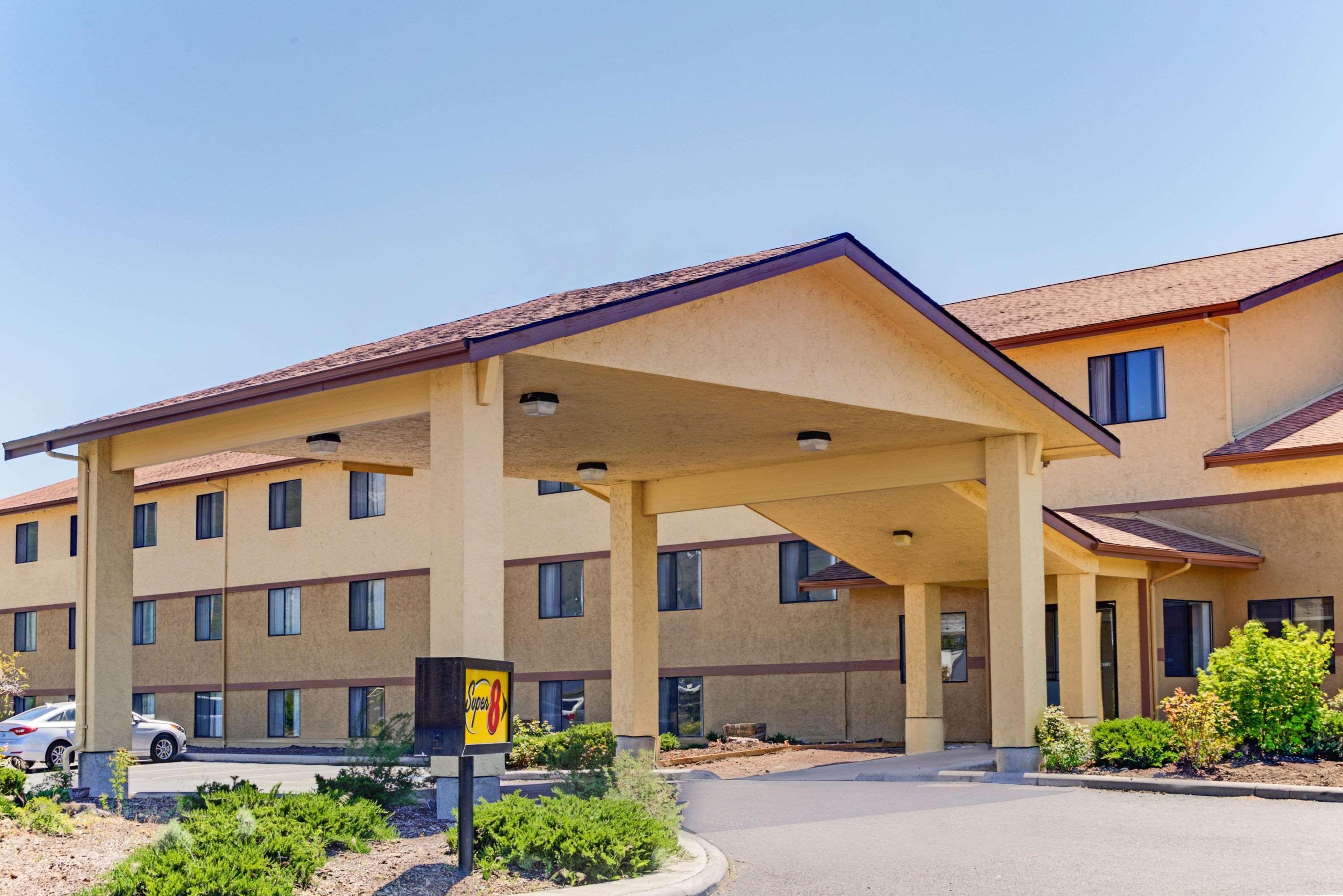 Super 8 By Wyndham Klamath Falls Buitenkant foto