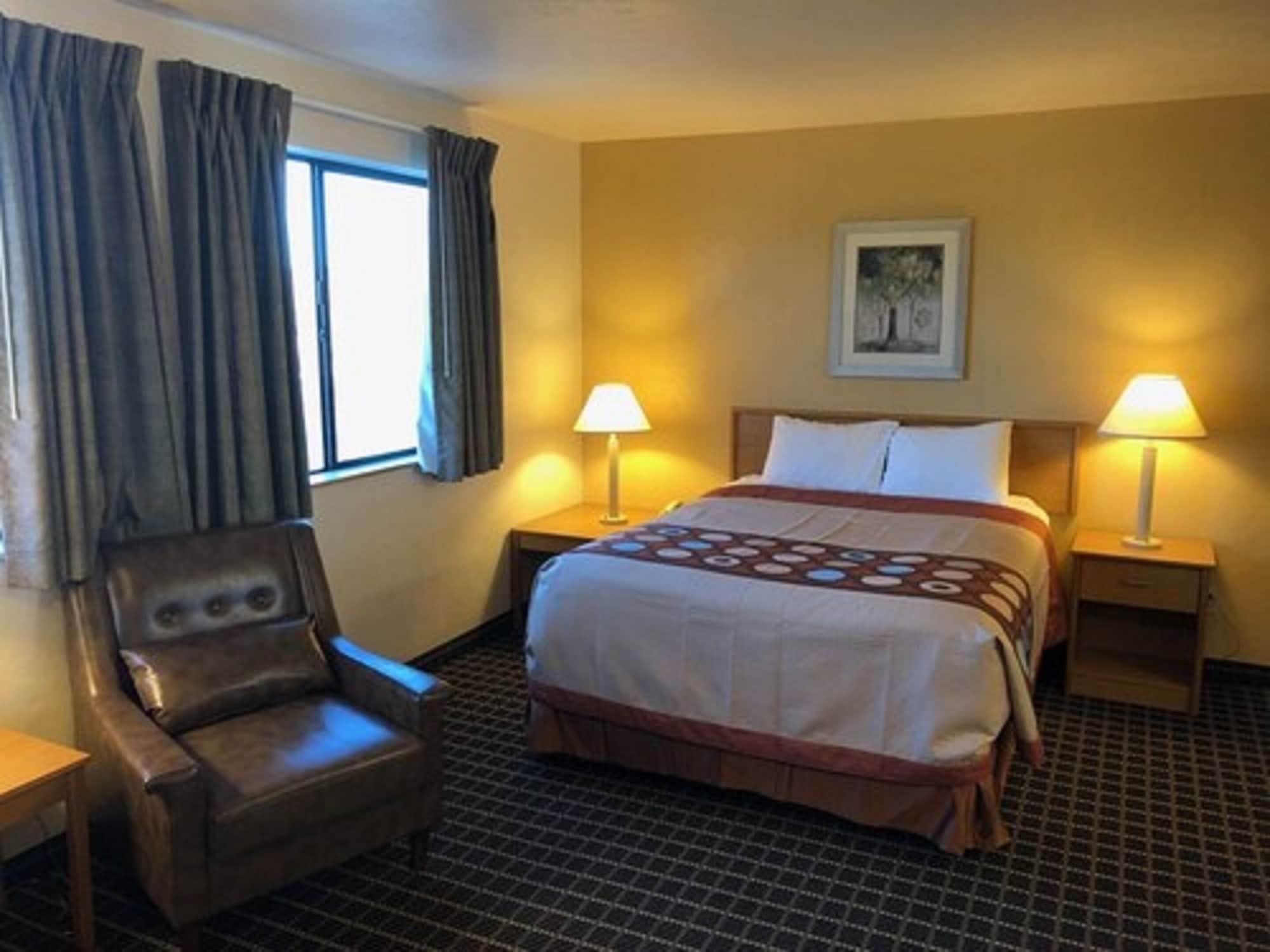 Super 8 By Wyndham Klamath Falls Buitenkant foto